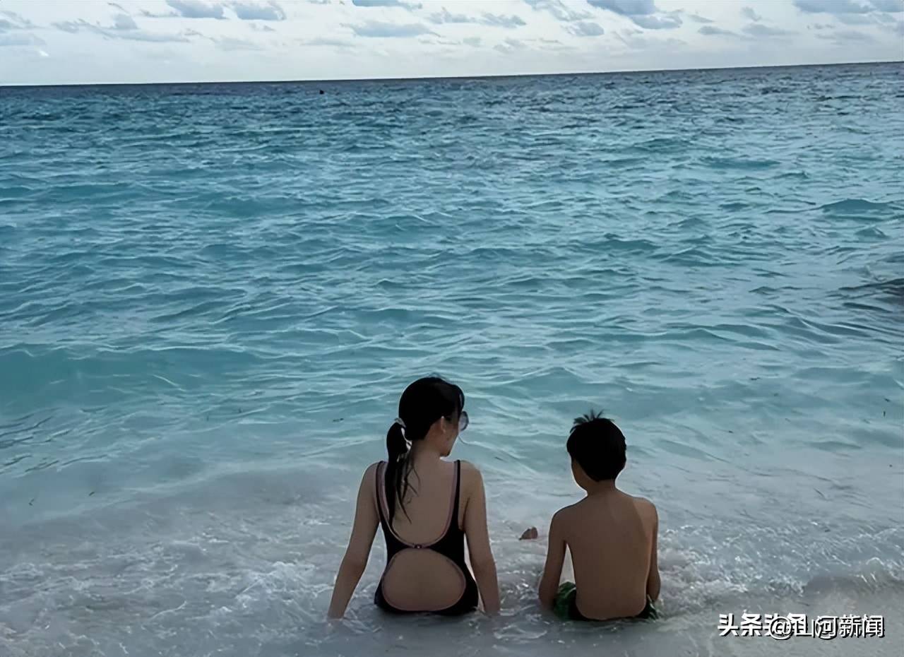 子陈若仪晒泳装照41岁仍是少女身材开元棋牌app林志颖一家五口度假妻(图6)